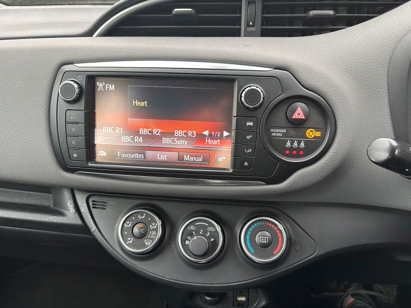 Toyota Yaris 1.33 Dual VVT-i Icon Hatchback 5dr Petrol Manual Euro 5 Euro 5 (99 ps) 5dr Manual 2026