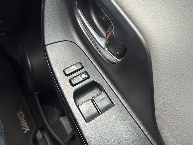 Toyota Yaris 1.33 Dual VVT-i Icon Hatchback 5dr Petrol Manual Euro 5 Euro 5 (99 ps) 5dr Manual 2026