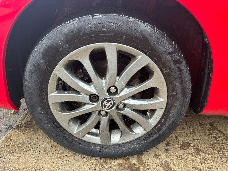 Toyota Yaris 1.33 Dual VVT-i Icon Hatchback 5dr Petrol Manual Euro 6 (99 ps) 5dr Manual 2026