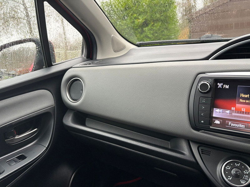 Toyota Yaris 1.33 Dual VVT-i Icon Hatchback 5dr Petrol Manual Euro 6 (99 ps) 5dr Manual 2026