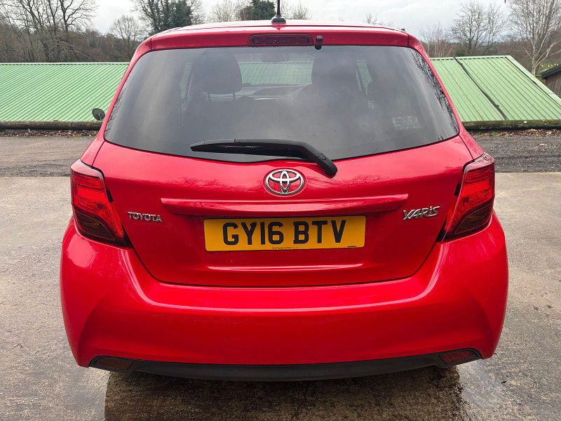 Toyota Yaris 1.33 Dual VVT-i Icon Hatchback 5dr Petrol Manual Euro 6 (99 ps) 5dr Manual 2026