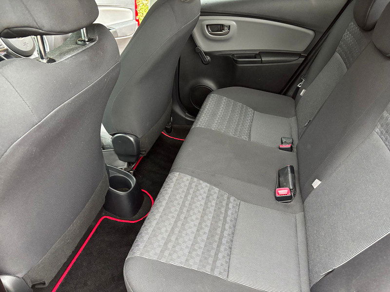 Toyota Yaris 1.33 Dual VVT-i Icon Hatchback 5dr Petrol Manual Euro 6 (99 ps) 5dr Manual 2026