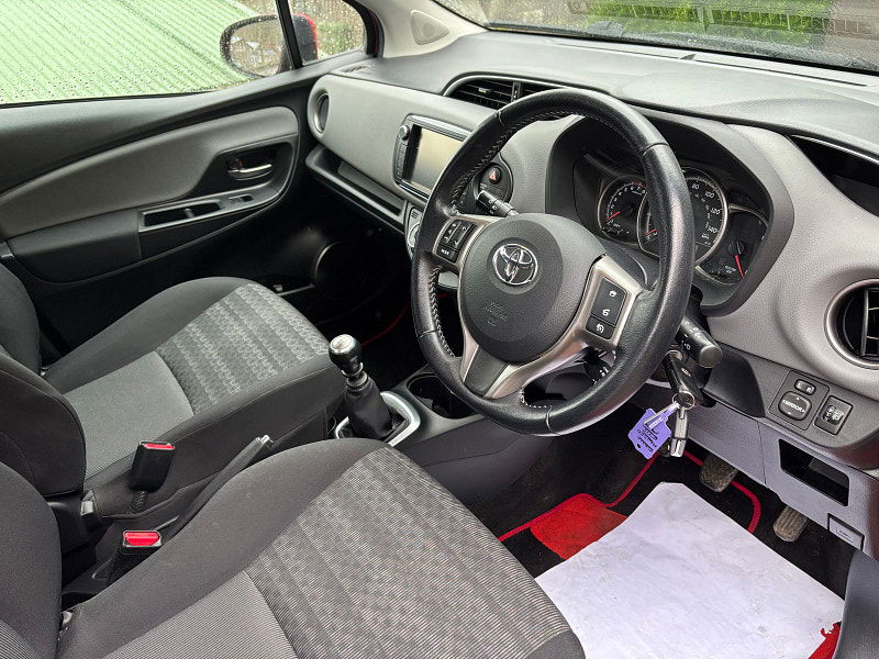 Toyota Yaris 1.33 Dual VVT-i Icon Hatchback 5dr Petrol Manual Euro 6 (99 ps) 5dr Manual 2026