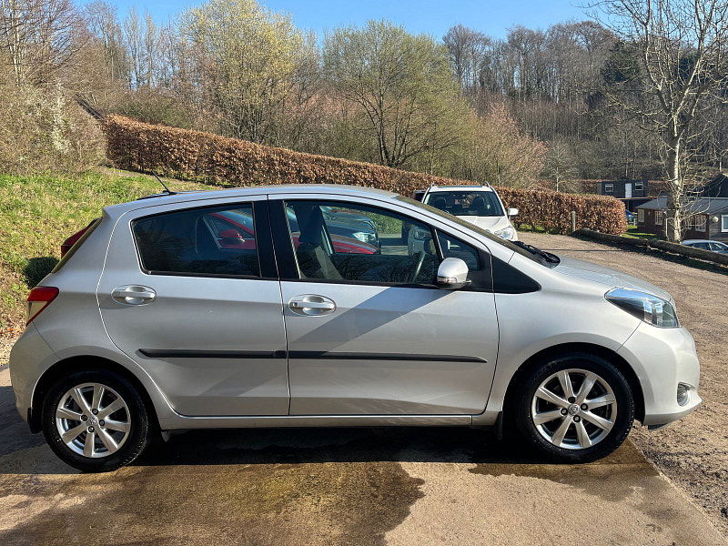 Toyota Yaris 1.4 D-4D TR Hatchback 5dr Diesel Manual Euro 5 (90 ps) 5dr Manual 2026