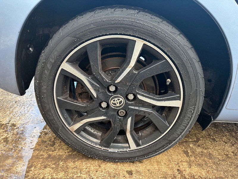 Toyota Yaris 1.5 VVT-h Design Hatchback 5dr Petrol Hybrid E-CVT Euro 6 (101 ps) 5dr Automatic 2025