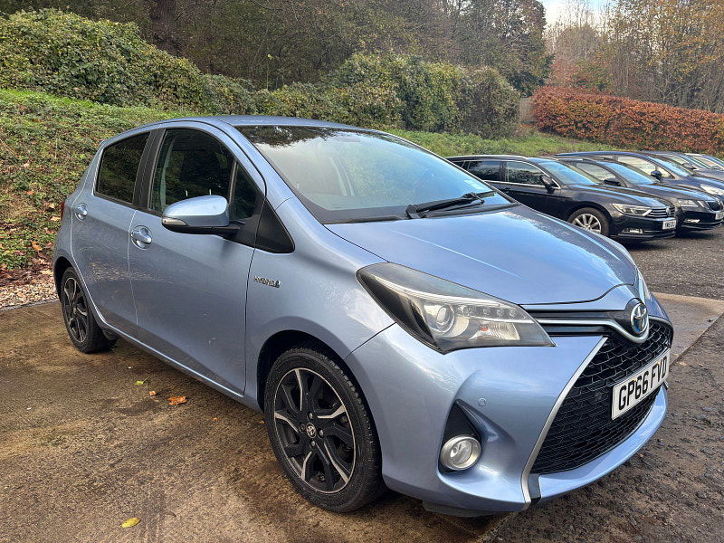Toyota Yaris 1.5 VVT-h Design Hatchback 5dr Petrol Hybrid E-CVT Euro 6 (101 ps) 5dr Automatic 2025