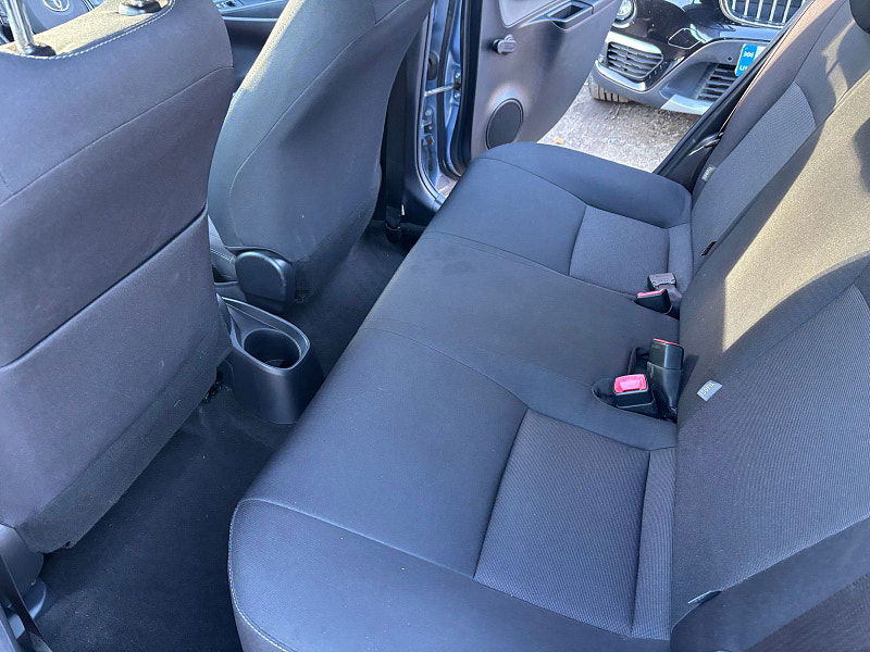 Toyota Yaris 1.5 VVT-h Design Hatchback 5dr Petrol Hybrid E-CVT Euro 6 (101 ps) 5dr Automatic 2025