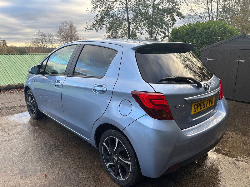 Toyota Yaris 1.5 VVT-h Design Hatchback 5dr Petrol Hybrid E-CVT Euro 6 (101 ps) 5dr Automatic 2025