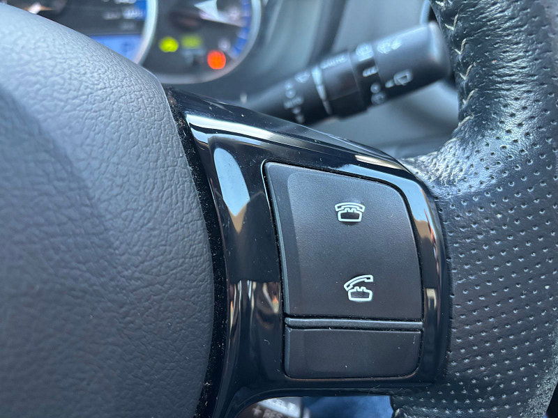 Toyota Yaris 1.5 VVT-h Design Hatchback 5dr Petrol Hybrid E-CVT Euro 6 (101 ps) 5dr Automatic 2025