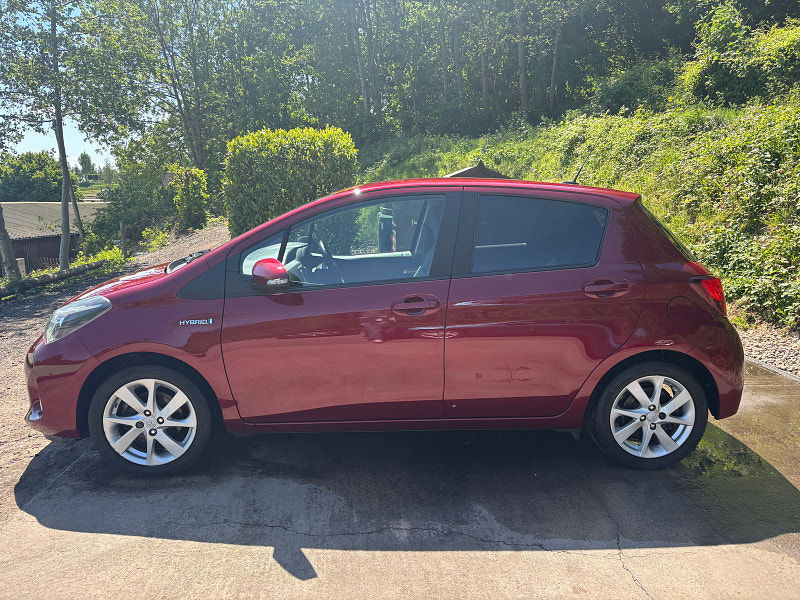 Toyota Yaris 1.5 VVT-h Excel Hatchback 5dr Petrol Hybrid E-CVT Euro 6 (s/s) (15in Alloy) (100 ps) 5dr Automatic 2025