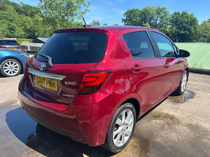 Toyota Yaris 1.5 VVT-h Excel Hatchback 5dr Petrol Hybrid E-CVT Euro 6 (s/s) (15in Alloy) (100 ps) 5dr Automatic 2025
