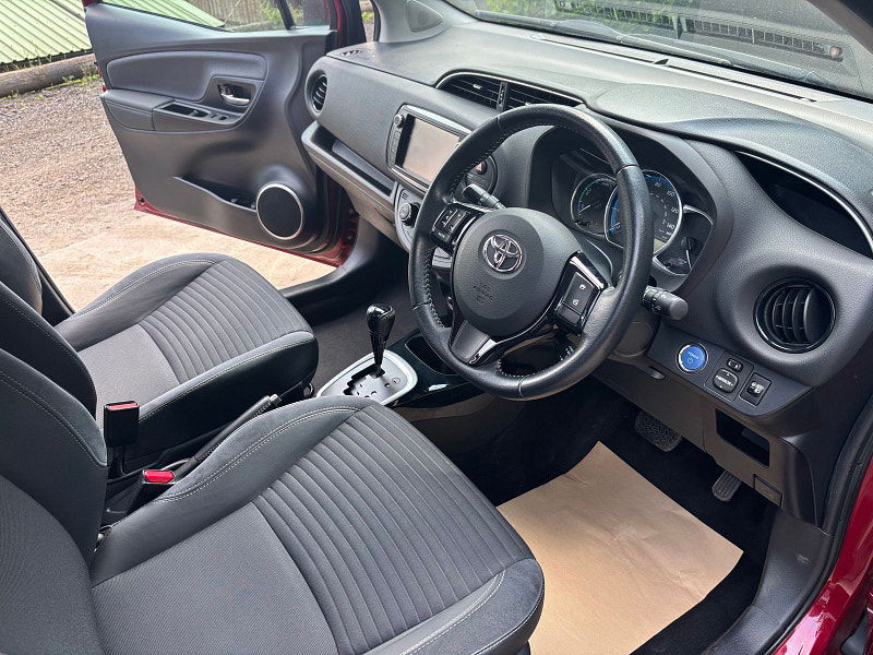 Toyota Yaris 1.5 VVT-h Excel Hatchback 5dr Petrol Hybrid E-CVT Euro 6 (s/s) (15in Alloy) (100 ps) 5dr Automatic 2025