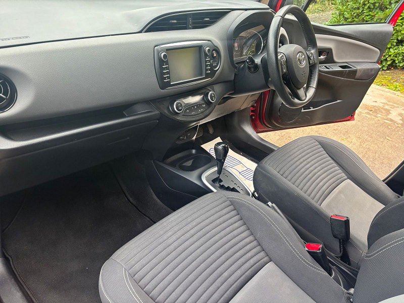 Toyota Yaris 1.5 VVT-h Icon Hatchback 5dr Petrol Hybrid E-CVT Euro 6 (s/s) (100 ps) 5dr Automatic 2025