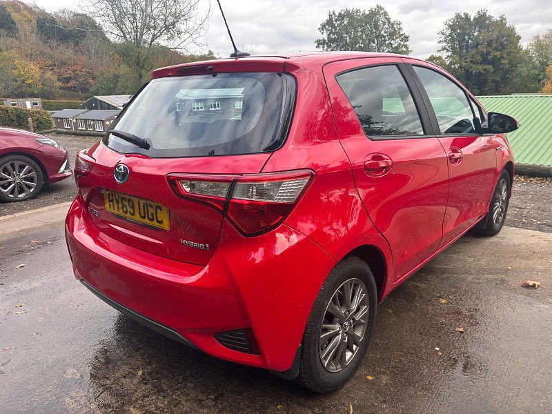 Toyota Yaris 1.5 VVT-h Icon Hatchback 5dr Petrol Hybrid E-CVT Euro 6 (s/s) (100 ps) 5dr Automatic 2025