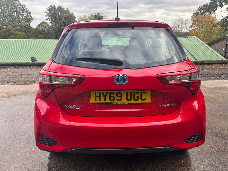 Toyota Yaris 1.5 VVT-h Icon Hatchback 5dr Petrol Hybrid E-CVT Euro 6 (s/s) (100 ps) 5dr Automatic 2025