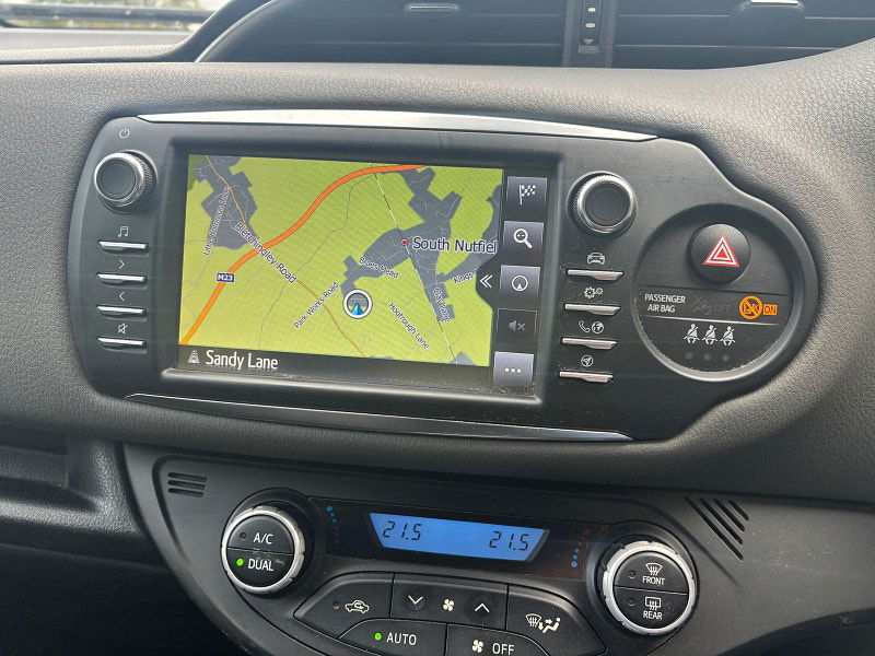 Toyota Yaris 1.5 VVT-h Icon Hatchback 5dr Petrol Hybrid E-CVT Euro 6 (s/s) (100 ps) 5dr Automatic 2025