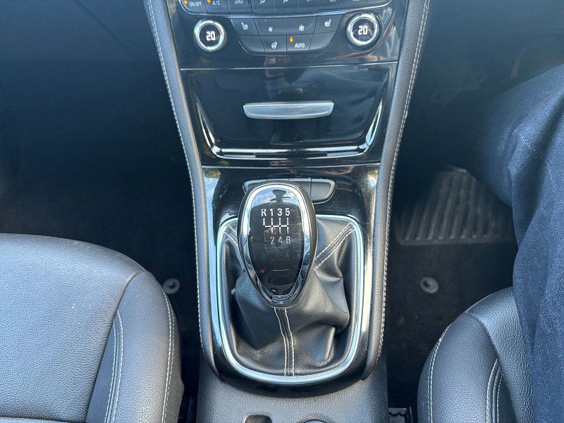 Vauxhall Astra 1.4i Turbo Elite Nav Sports Tourer 5dr Petrol Manual Euro 6 (150 ps) 5dr Manual 2025