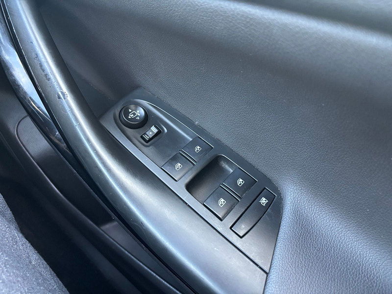 Vauxhall Astra 1.4i Turbo Elite Nav Sports Tourer 5dr Petrol Manual Euro 6 (150 ps) 5dr Manual 2025