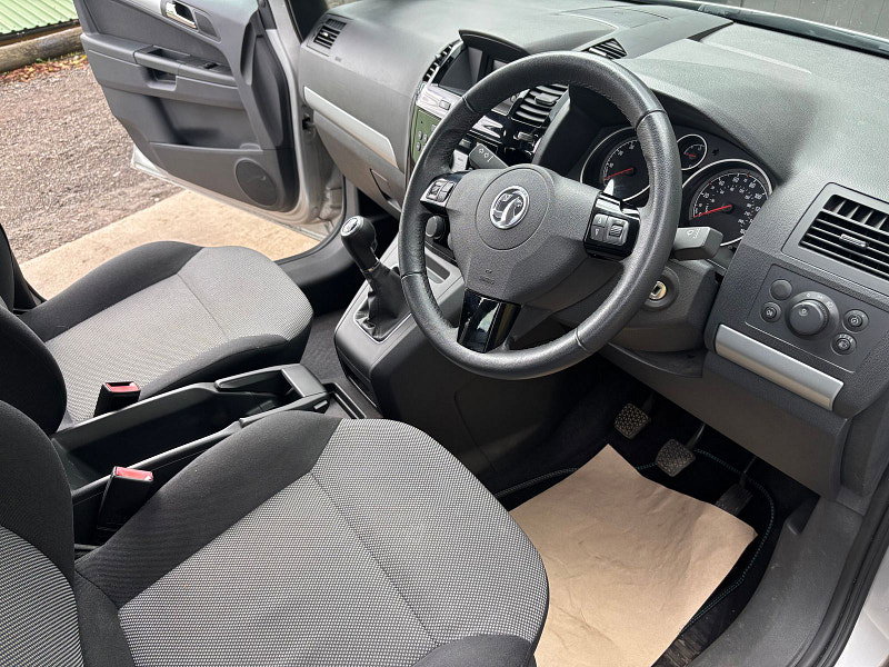 Vauxhall Zafira 1.8 16V Exclusiv MPV 5dr Petrol Manual Euro 5 (SNav) (140 ps) 5dr Manual 2026