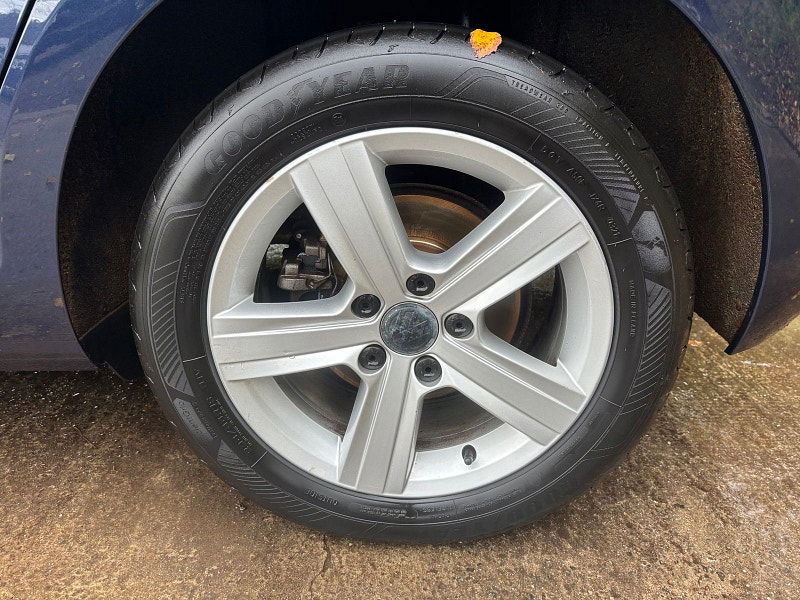 Volkswagen Golf 2.0 TDI BlueMotion Tech Match Hatchback 5dr Diesel Manual Euro 5 (s/s) (150 ps) 5dr Manual 2025