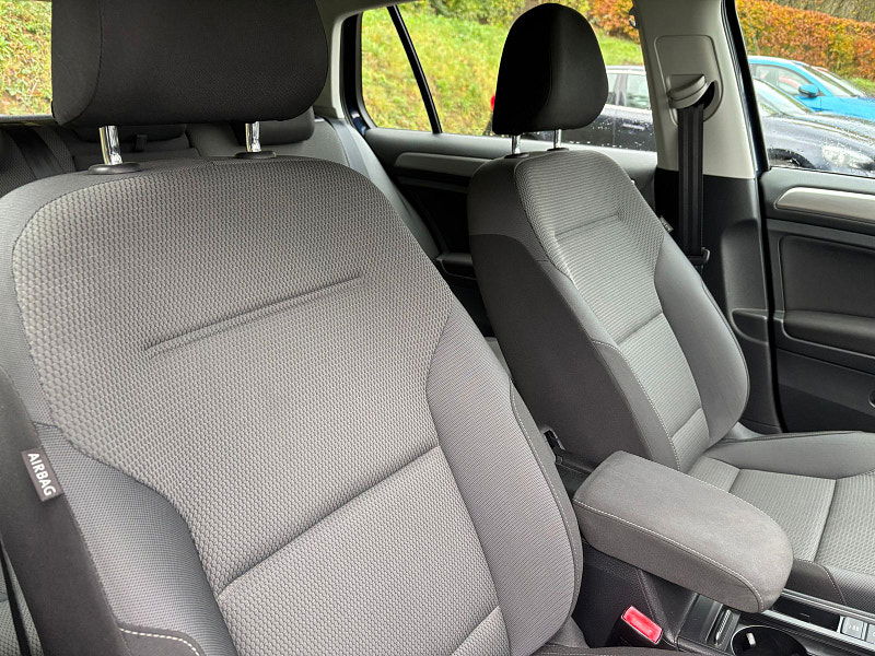 Volkswagen Golf 2.0 TDI BlueMotion Tech Match Hatchback 5dr Diesel Manual Euro 5 (s/s) (150 ps) 5dr Manual 2025