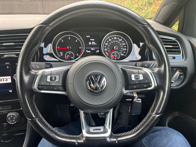 Volkswagen Golf 2.0 TDI BlueMotion Tech R-Line Hatchback 3dr Diesel Manual Euro 6 (s/s) (150 ps) 3dr Manual 2025