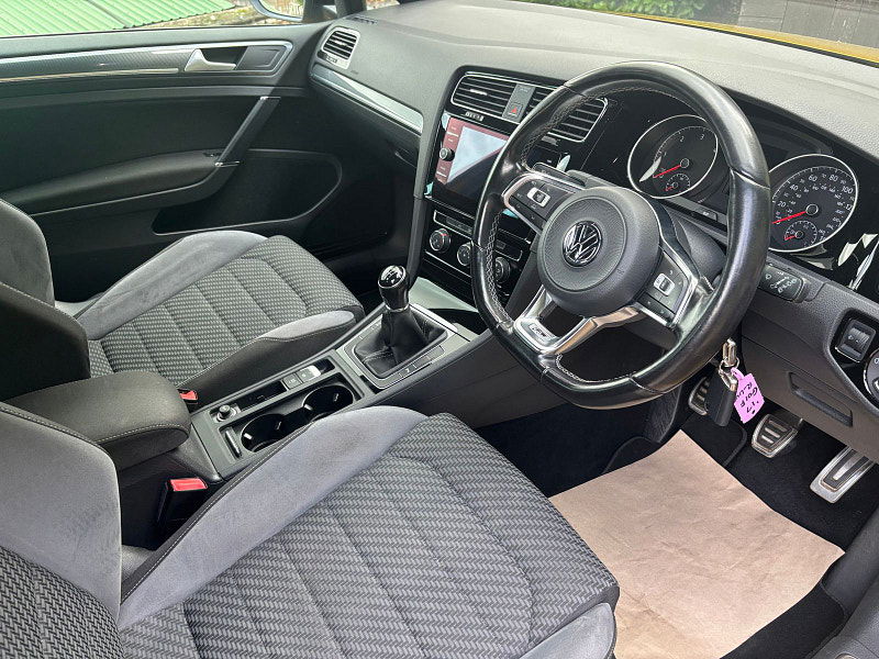 Volkswagen Golf 2.0 TDI BlueMotion Tech R-Line Hatchback 3dr Diesel Manual Euro 6 (s/s) (150 ps) 3dr Manual 2025