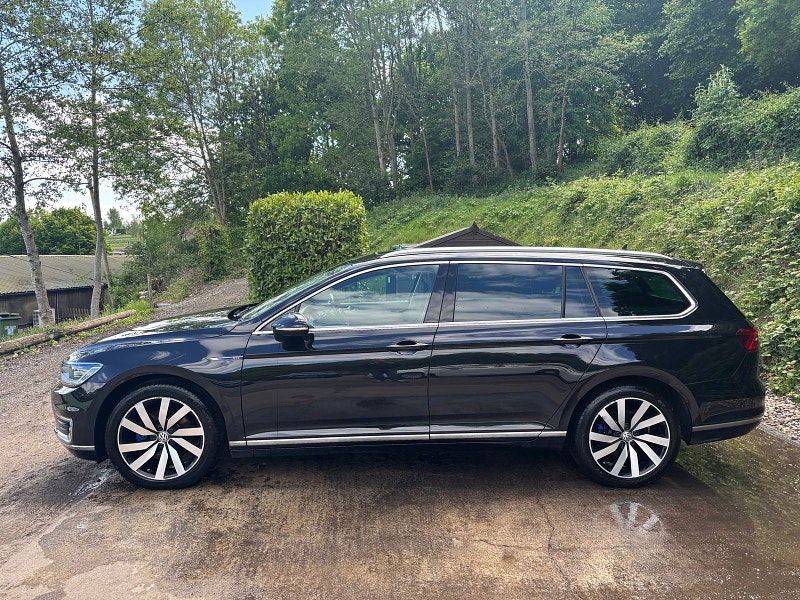 Volkswagen Passat 1.4 TSI GTE Advance Estate 5dr Petrol Plug-in Hybrid DSG Euro 6 (s/s) (218 ps) 5dr Automatic 2025