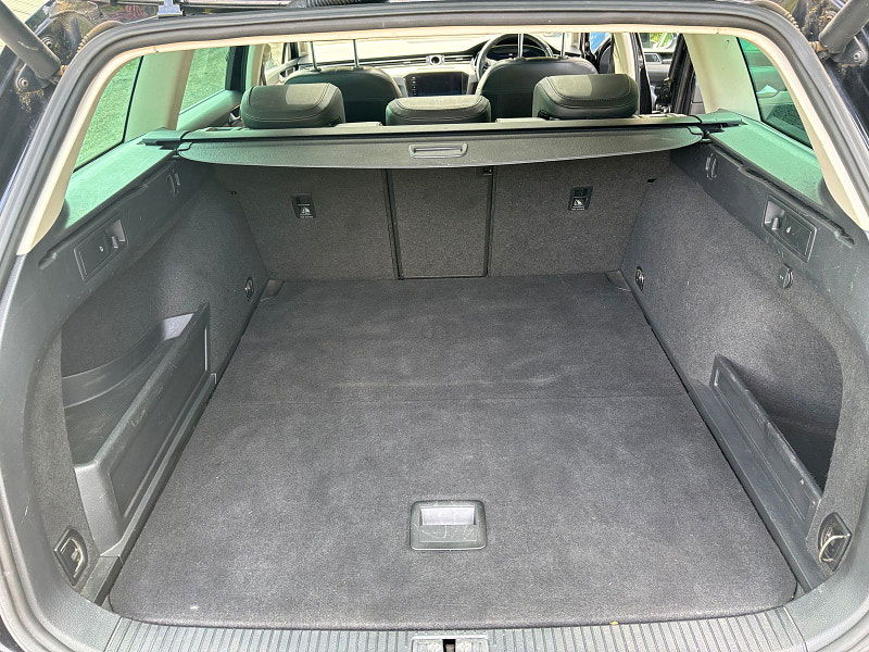 Volkswagen Passat 1.4 TSI GTE Advance Estate 5dr Petrol Plug-in Hybrid DSG Euro 6 (s/s) (218 ps) 5dr Automatic 2025