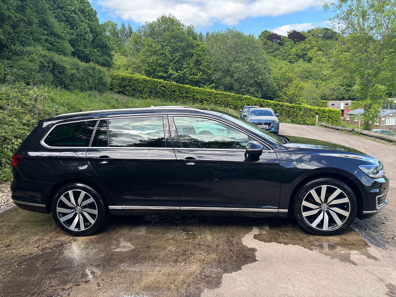 Volkswagen Passat 1.4 TSI GTE Advance Estate 5dr Petrol Plug-in Hybrid DSG Euro 6 (s/s) (218 ps) 5dr Automatic 2025