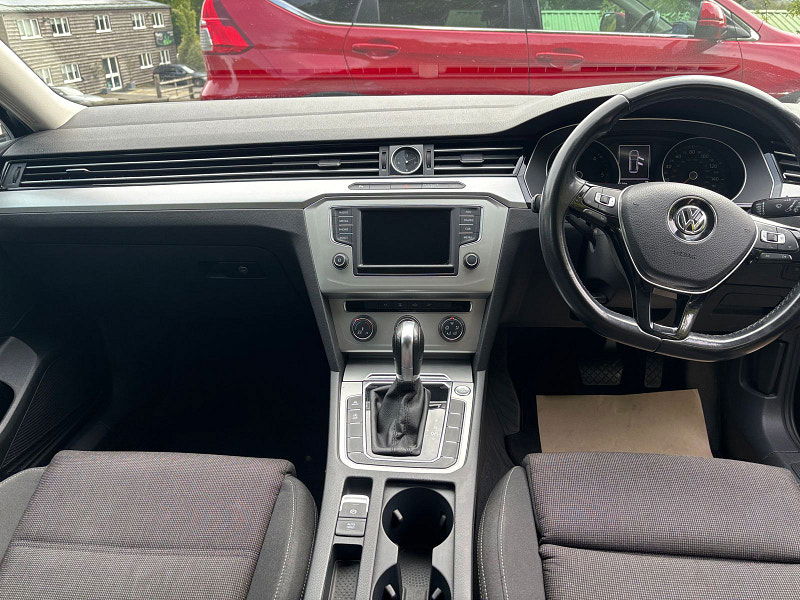 Volkswagen Passat 1.6 TDI BlueMotion Tech SE Business Estate 5dr Diesel DSG Euro 6 (s/s) (120 ps) 5dr Automatic 2025