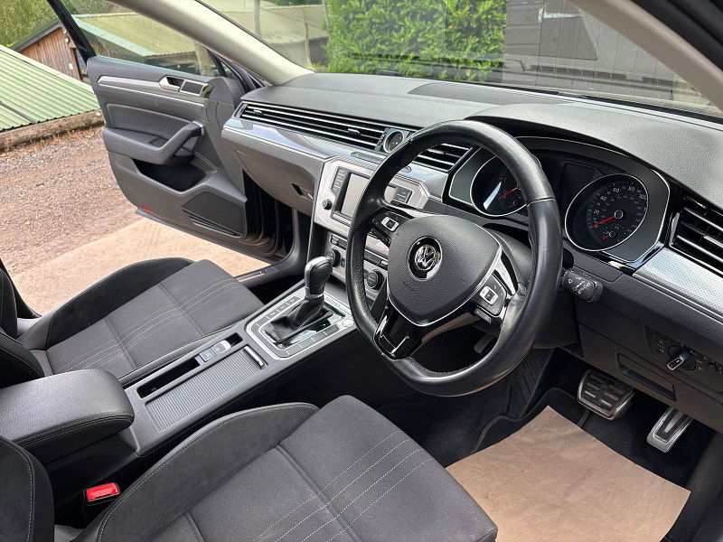 Volkswagen Passat 2.0 TDI Alltrack Estate 5dr Diesel DSG 4Motion Euro 6 (s/s) (190 ps) 5dr Automatic 2025