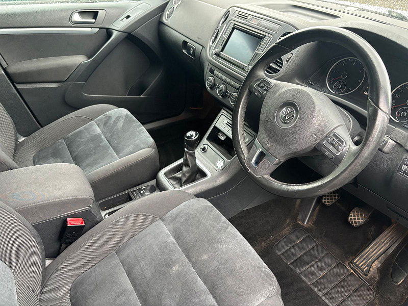 Volkswagen Tiguan 2.0 TDI BlueMotion Tech Match Edition SUV 5dr Diesel Manual 4WD Euro 6 (s/s) (150 ps) 5dr Manual 2025