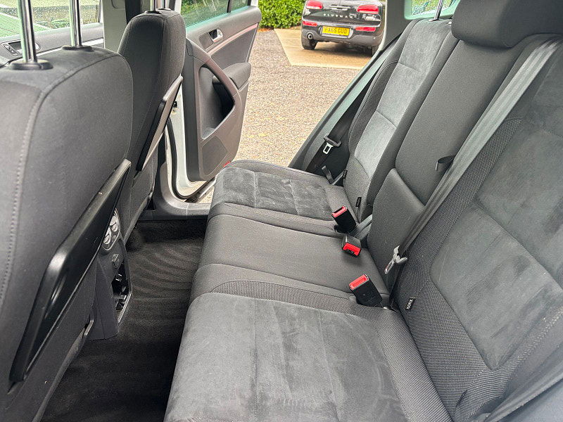 Volkswagen Tiguan 2.0 TDI BlueMotion Tech Match Edition SUV 5dr Diesel Manual 4WD Euro 6 (s/s) (150 ps) 5dr Manual 2025