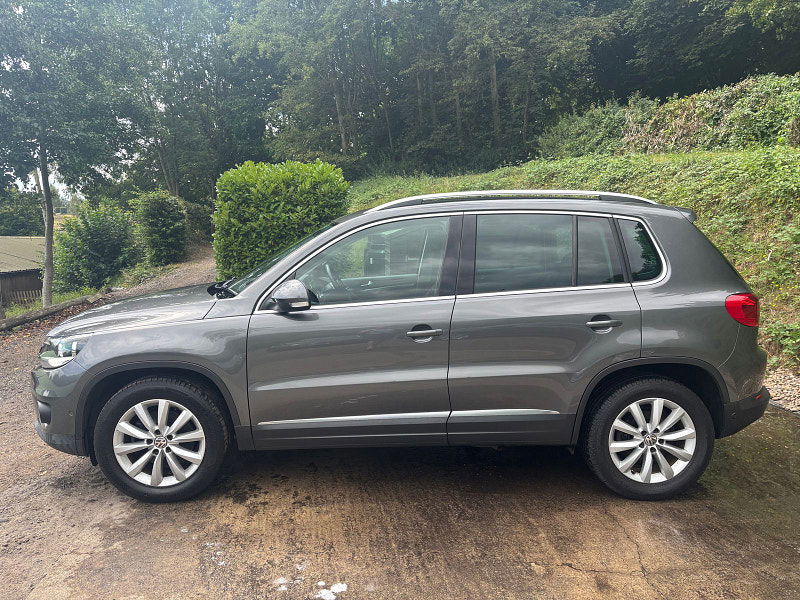 Volkswagen Tiguan 2.0 TDI BlueMotion Tech Match SUV 5dr Diesel Manual 2WD Euro 5 (s/s) (140 ps) 5dr Manual 2025