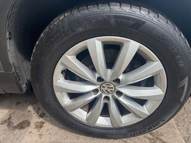 Volkswagen Tiguan 2.0 TDI BlueMotion Tech Match SUV 5dr Diesel Manual 2WD Euro 5 (s/s) (140 ps) 5dr Manual 2025