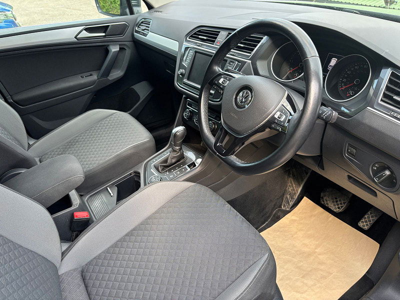 Volkswagen Tiguan 2.0 TDI BlueMotion Tech SE Navigation SUV 5dr Diesel DSG 4Motion Euro 6 (s/s) (150 ps) 5dr Automatic 2025