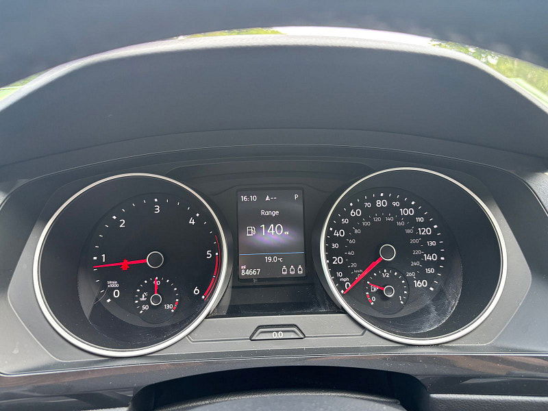 Volkswagen Tiguan 2.0 TDI BlueMotion Tech SE Navigation SUV 5dr Diesel DSG 4Motion Euro 6 (s/s) (150 ps) 5dr Automatic 2025