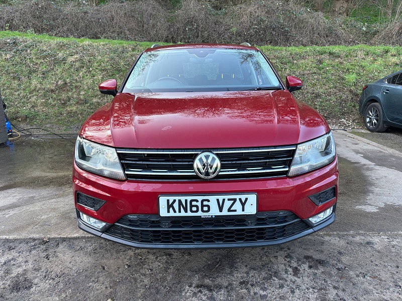Volkswagen Tiguan 2.0 TDI BlueMotion Tech SE Navigation SUV 5dr Diesel Manual 4Motion Euro 6 (s/s) (150 ps) 5dr Manual 2026