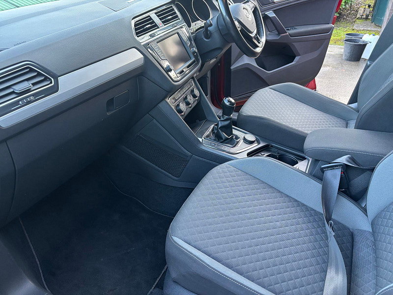 Volkswagen Tiguan 2.0 TDI BlueMotion Tech SE Navigation SUV 5dr Diesel Manual 4Motion Euro 6 (s/s) (150 ps) 5dr Manual 2026