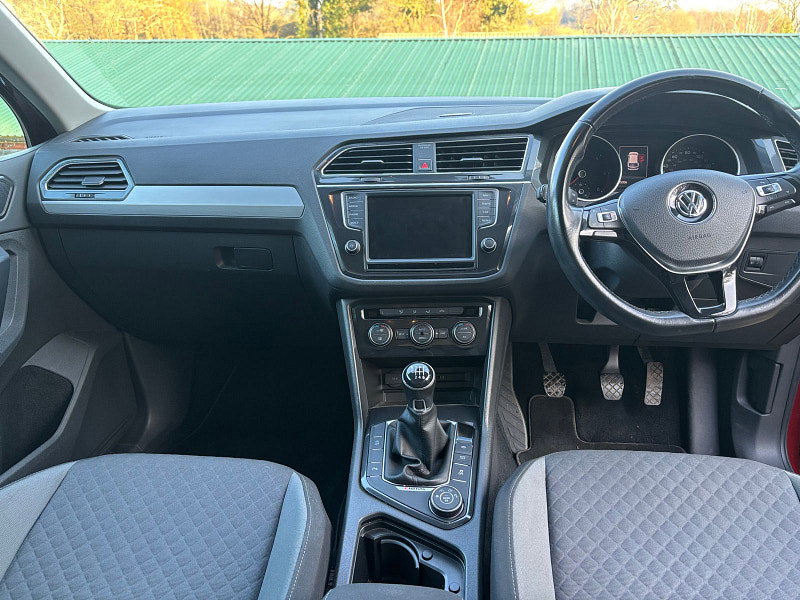 Volkswagen Tiguan 2.0 TDI BlueMotion Tech SE Navigation SUV 5dr Diesel Manual 4Motion Euro 6 (s/s) (150 ps) 5dr Manual 2026