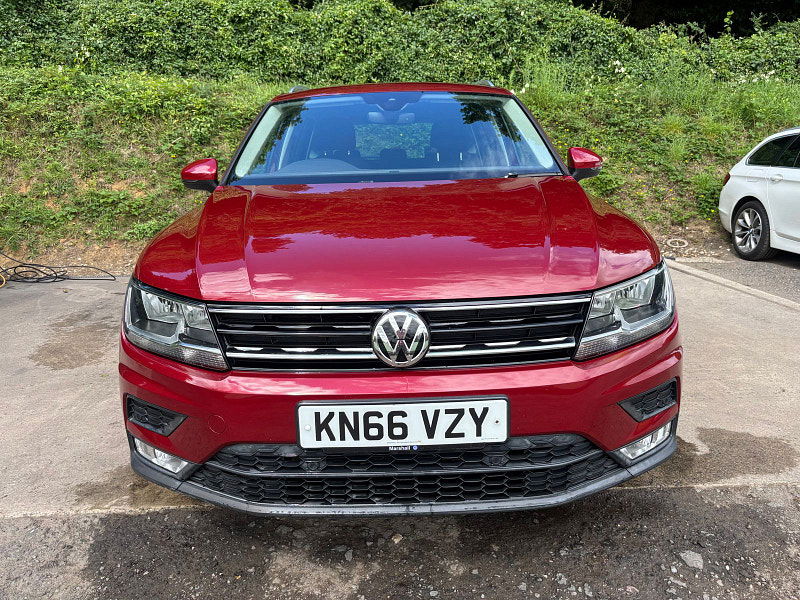 Volkswagen Tiguan 2.0 TDI BlueMotion Tech SE Navigation SUV 5dr Diesel Manual 4Motion Euro 6 (s/s) (150 ps) 5dr Manual 2025