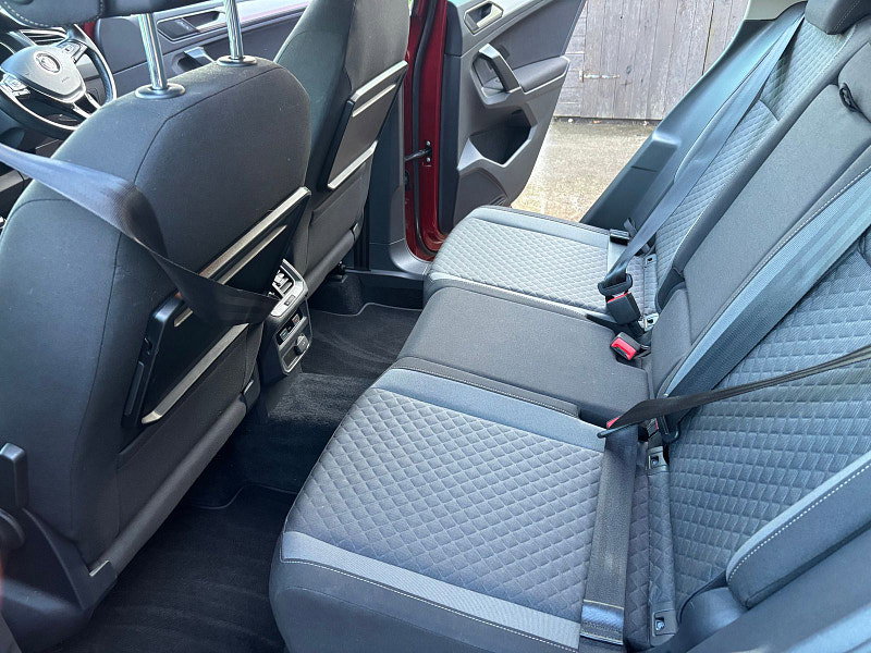 Volkswagen Tiguan 2.0 TDI BlueMotion Tech SE Navigation SUV 5dr Diesel Manual 4Motion Euro 6 (s/s) (150 ps) 5dr Manual 2026