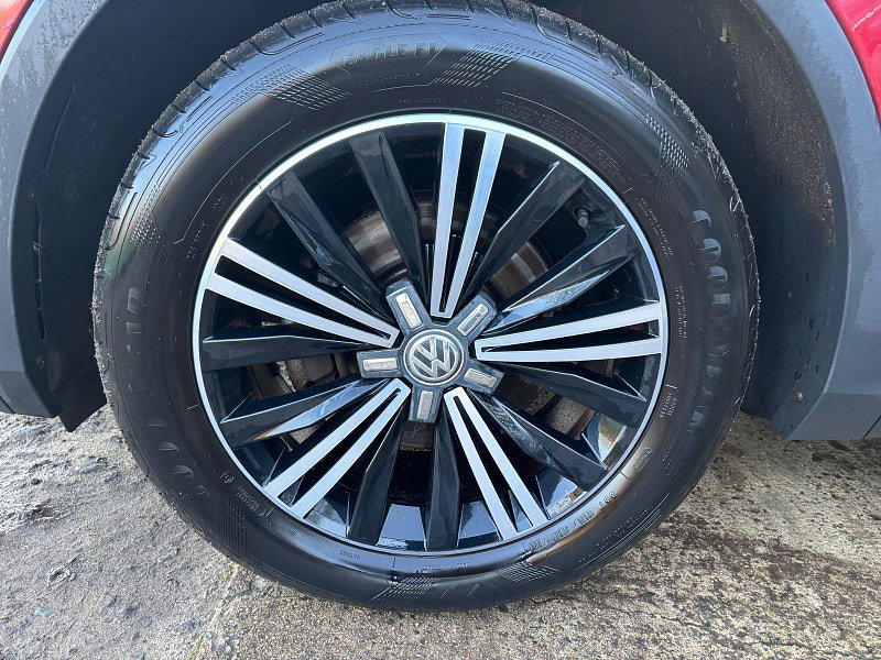 Volkswagen Tiguan 2.0 TDI BlueMotion Tech SE Navigation SUV 5dr Diesel Manual 4Motion Euro 6 (s/s) (150 ps) 5dr Manual 2026