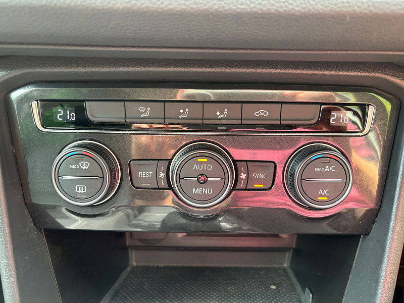 Volkswagen Tiguan 2.0 TDI BlueMotion Tech SE Navigation SUV 5dr Diesel Manual 4Motion Euro 6 (s/s) (150 ps) 5dr Manual 2025