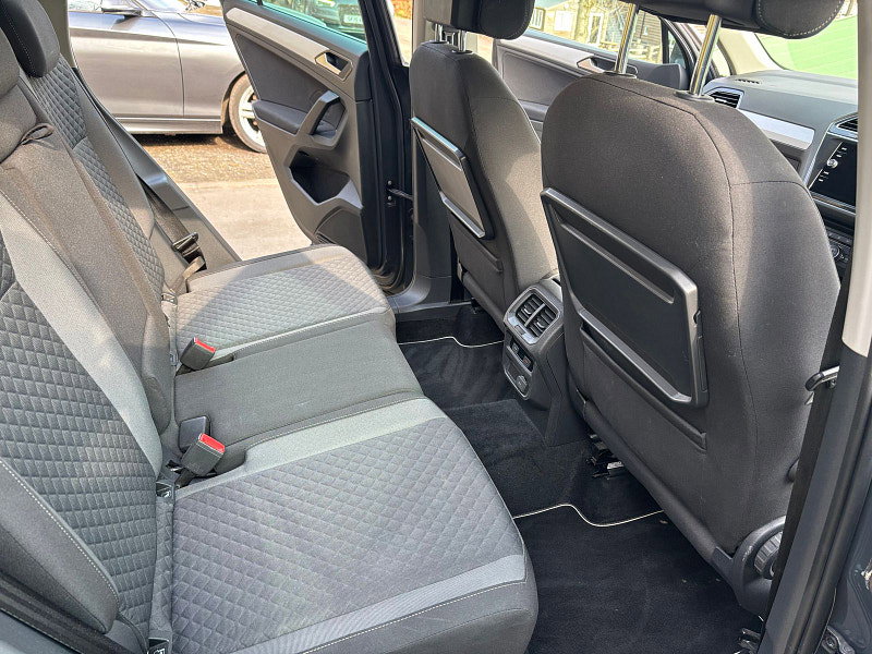 Volkswagen Tiguan 2.0 TDI SE Navigation SUV 5dr Diesel Manual Euro 6 (s/s) (150 ps) 5dr Manual 2026