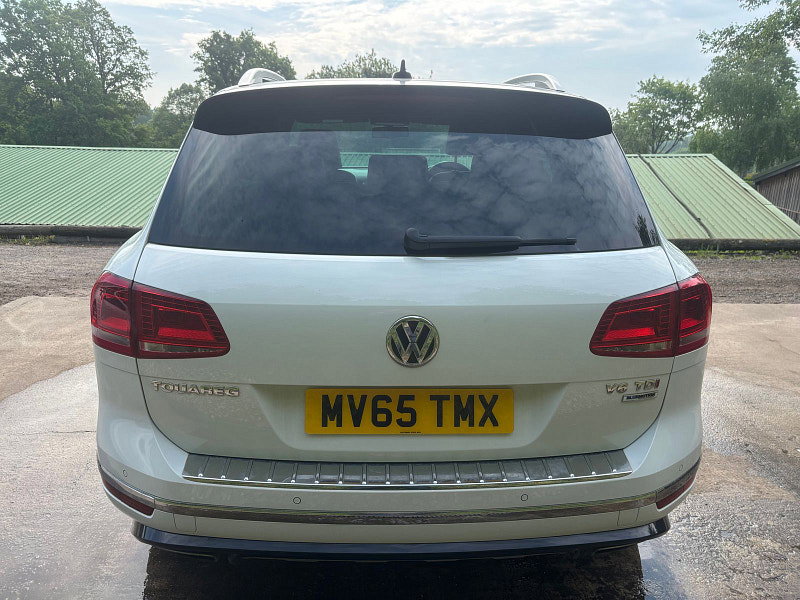 Volkswagen Touareg 3.0 TDI V6 BlueMotion Tech R-Line SUV 5dr Diesel Tiptronic 4WD Euro 6 (s/s) (262 ps) 5dr Automatic 2026