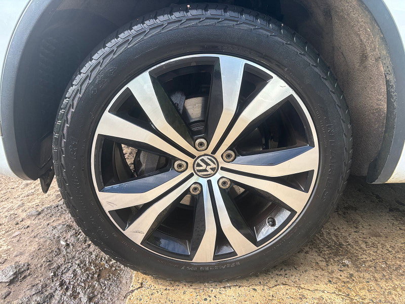 Volkswagen Touareg 3.0 TDI V6 BlueMotion Tech R-Line SUV 5dr Diesel Tiptronic 4WD Euro 6 (s/s) (262 ps) 5dr Automatic 2026