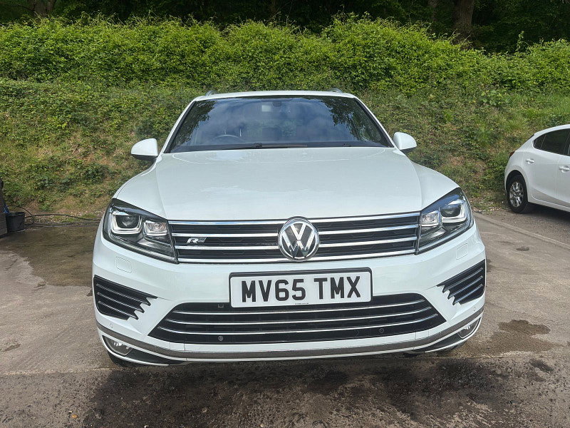 Volkswagen Touareg 3.0 TDI V6 BlueMotion Tech R-Line SUV 5dr Diesel Tiptronic 4WD Euro 6 (s/s) (262 ps) 5dr Automatic 2026
