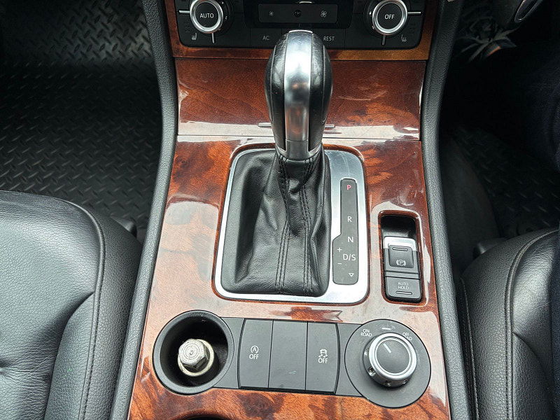 Volkswagen Touareg 3.0 TDI V6 BlueMotion Tech SE SUV 5dr Diesel Tiptronic 4WD Euro 5 (s/s) (204 ps) 5dr Automatic 2026